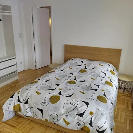 Spacieux 5 Mins De Valenciennes Et Garage Apartment *