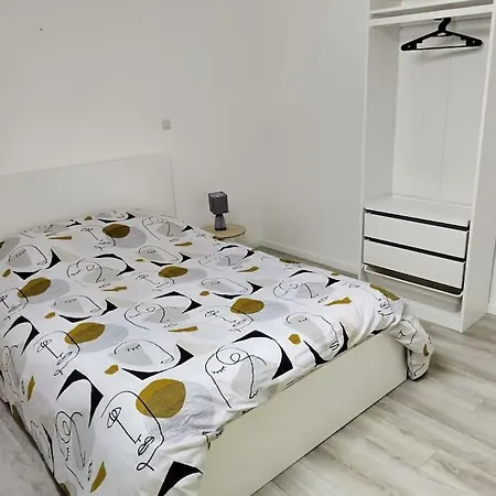 Apartment Spacieux 5 Mins De Valenciennes Et Garage *