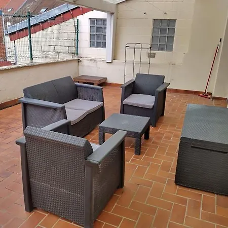 Spacieux 5 Mins De Valenciennes Et Garage Apartamento